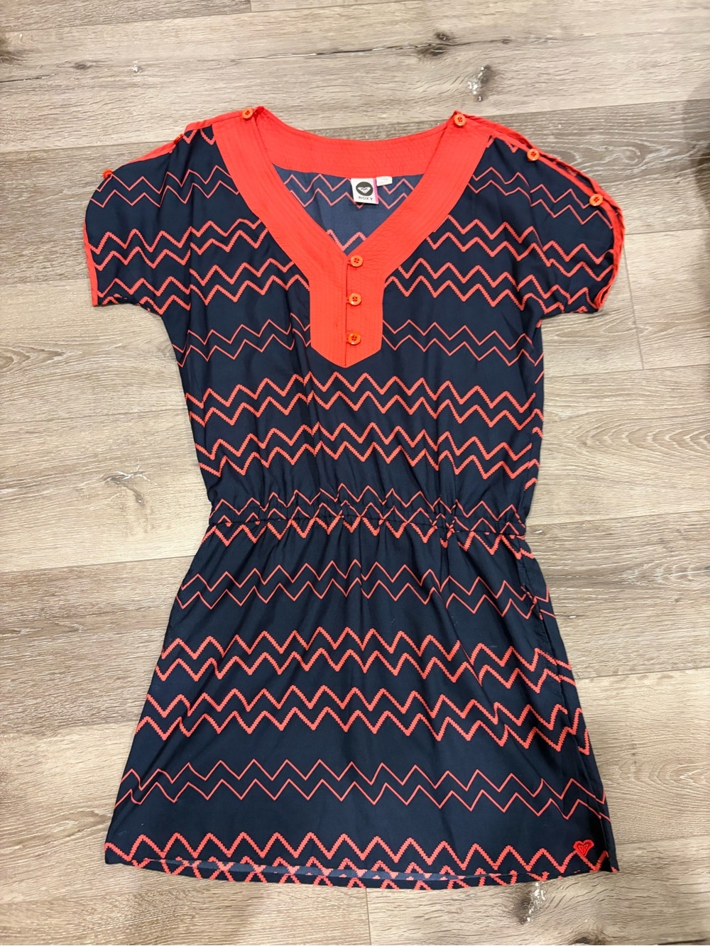 Roxy Navy and Coral Zigzag Short Sleeve Casual Dress